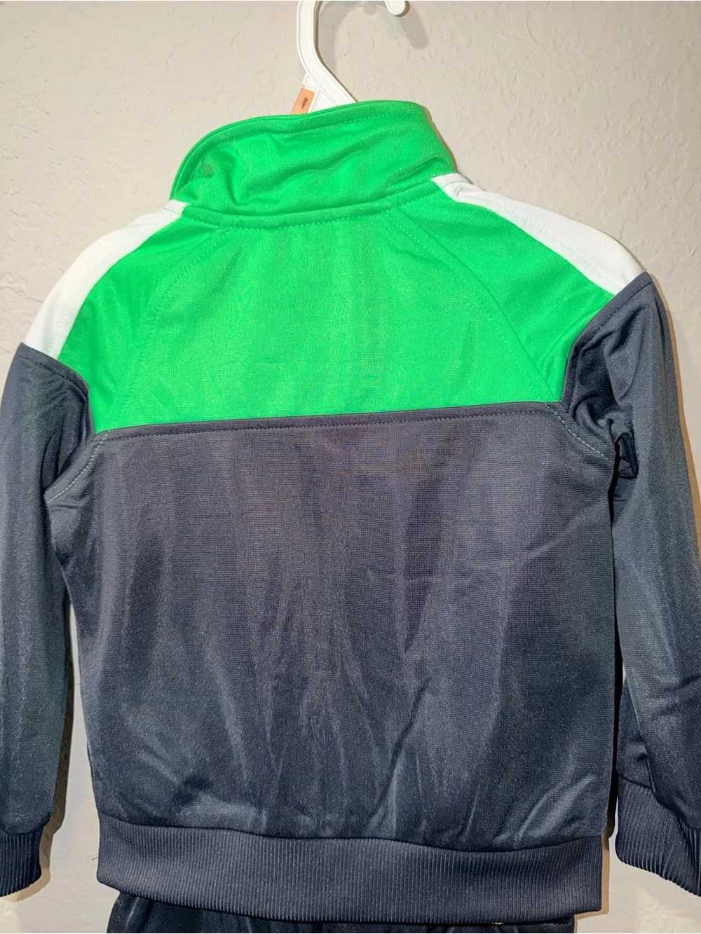 PUMA Boys 2-Piece Tracksuit Jacket & Jogger Pants Navy Green Size 2T NWT